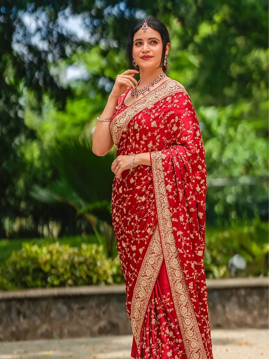 Royal Bridal Wedding Saree — gallery